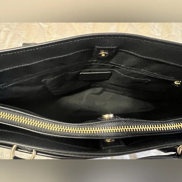 Coach Addison Tote - black crossgrain leather - Picture 15 of 16